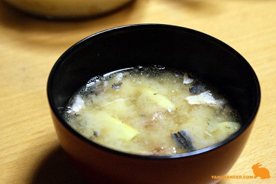 さば缶とたけのこの味噌汁